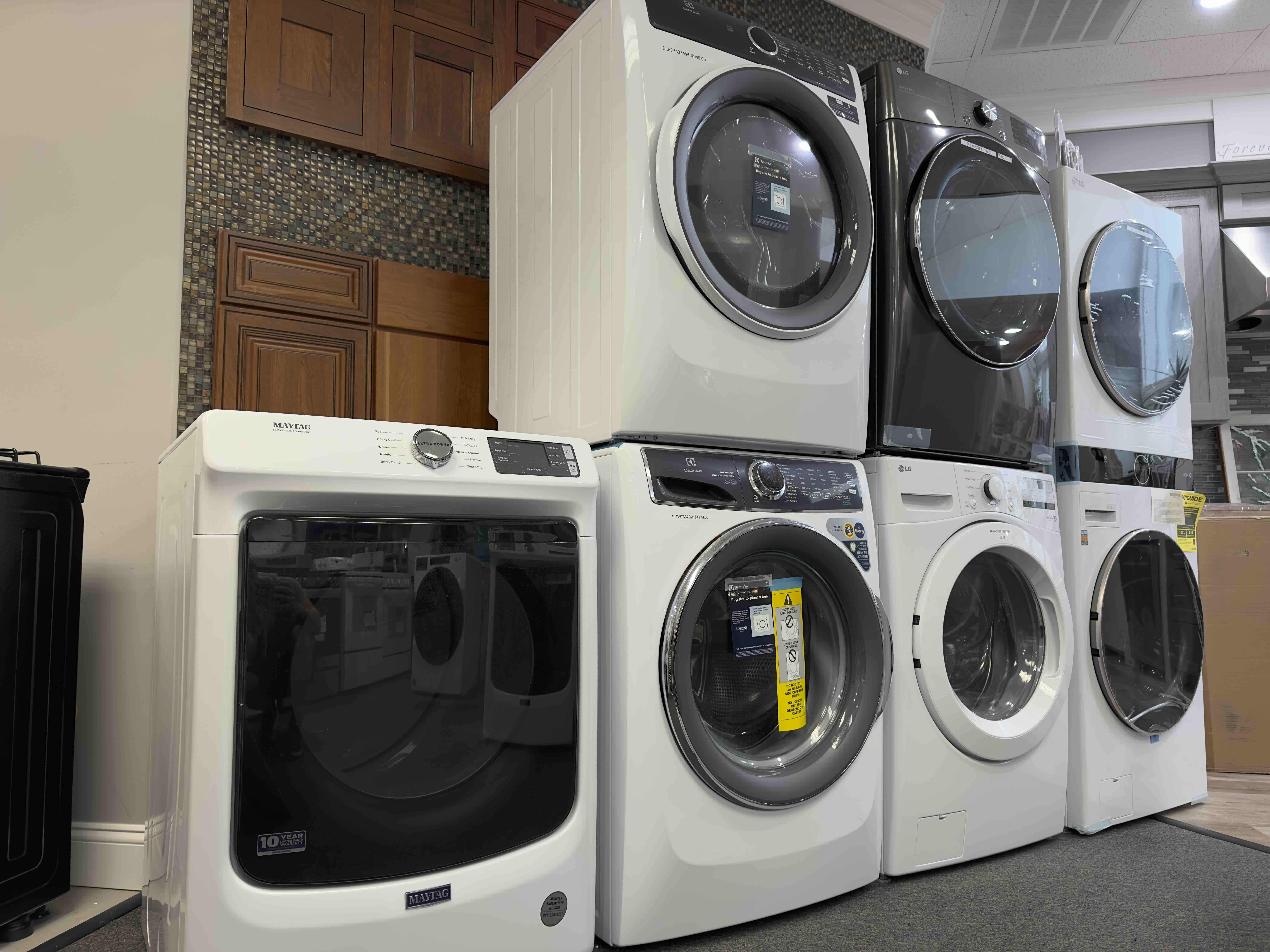 Washer and dryer selection in showroom